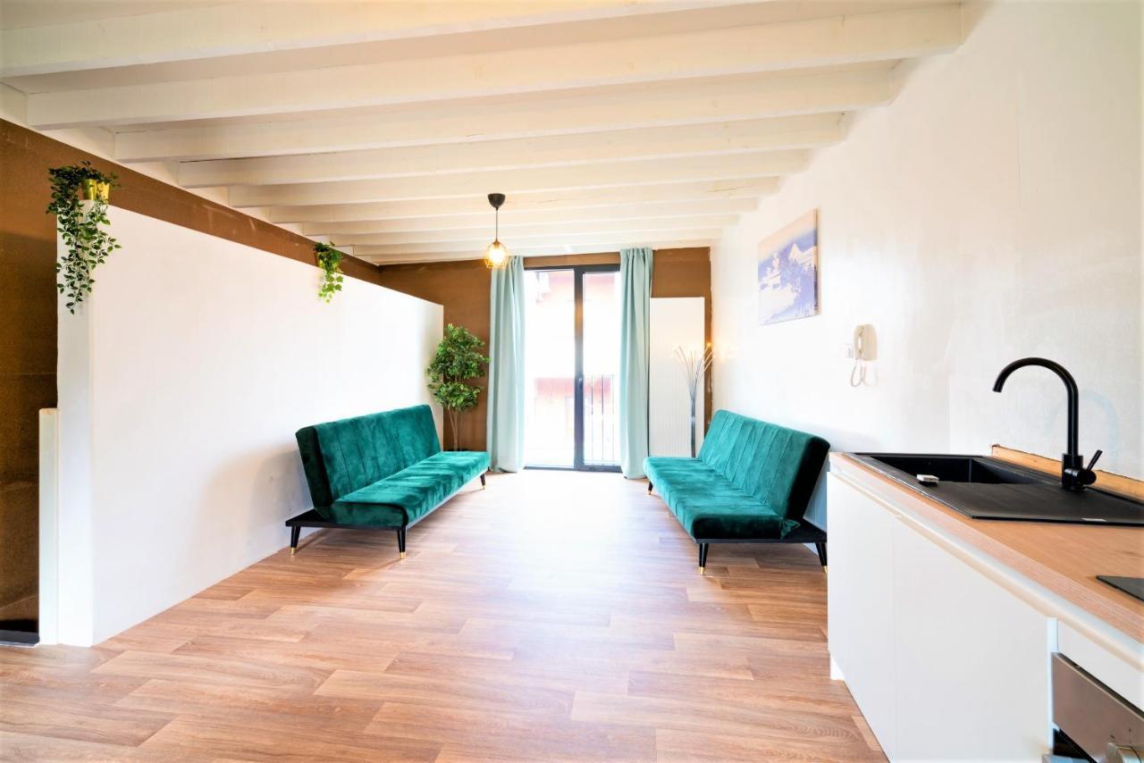 The Industrial Lodge Antwerp Exterior photo