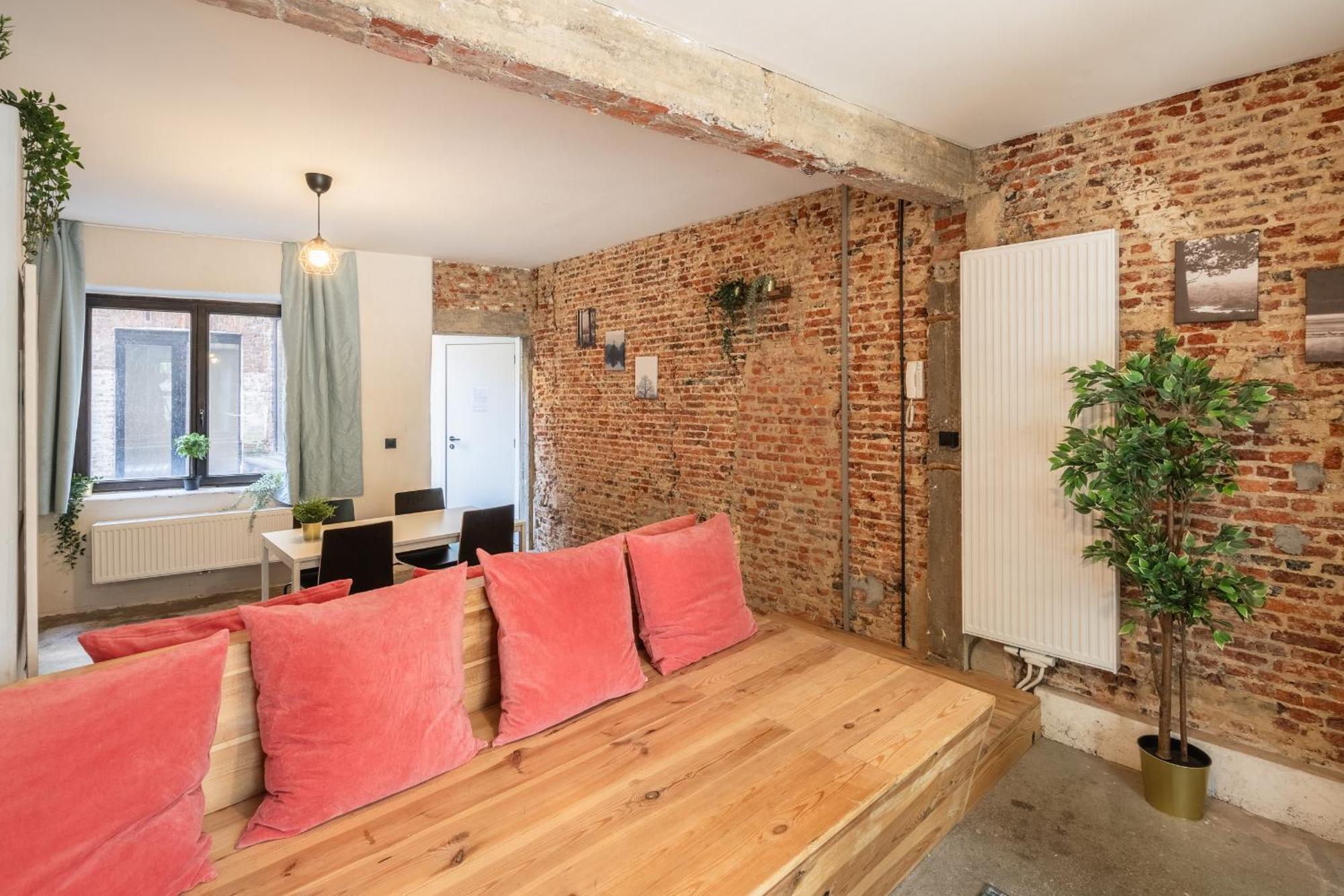 The Industrial Lodge Antwerp Exterior photo